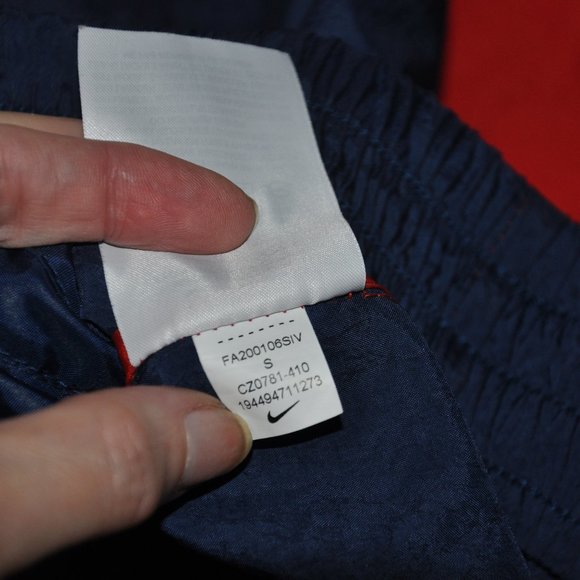 Nike SPORTSWEAR HERITAGE WINDRUNNER Windbreaker Hooded Full Zip JACKET S - Picture 5 of 5